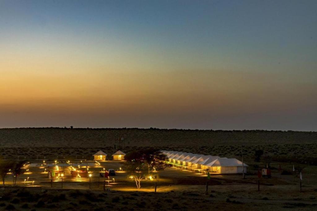 Golden Sandstone Hotel Desert Safari Camp Джайсалмер Екстер'єр фото