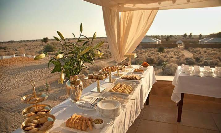 Golden Sandstone Hotel Desert Safari Camp Джайсалмер Екстер'єр фото